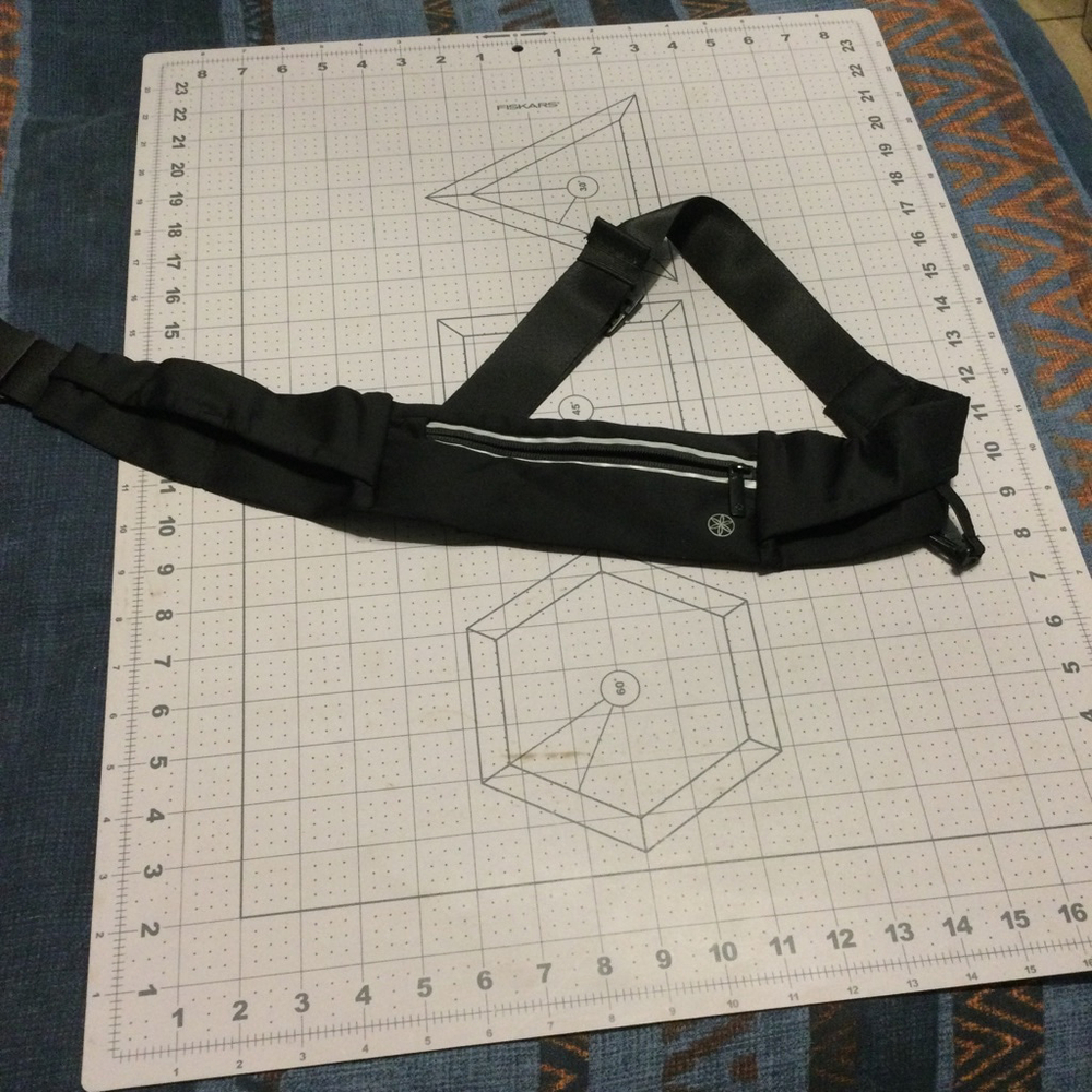 Unisex Gaiam Belt Bag One Size Black